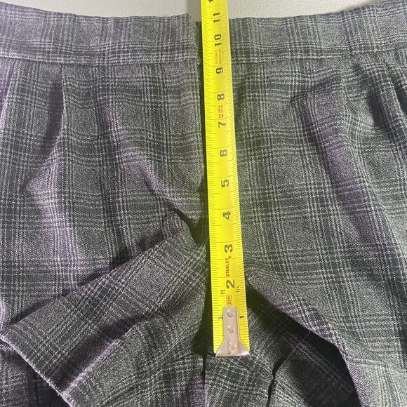 Apostrophe Shorts Plaid Tweed Cuffed Hem High Rise Womens Size 14 Black Gray - Picture 6 of 9